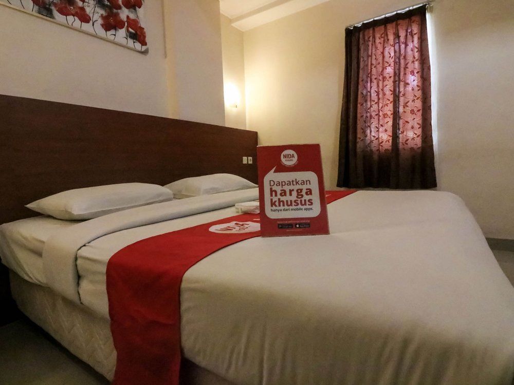 Отель Reddoorz @ Raya Kuta Кута Экстерьер фото